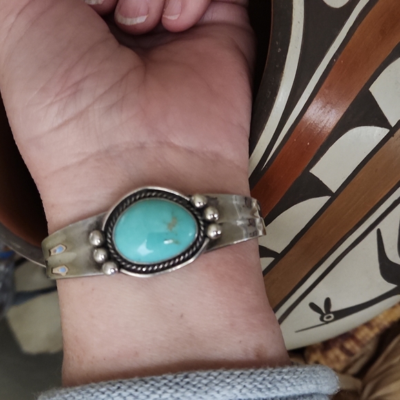 Stunning Vintage Native American Navajo Turquoise and Sterling Bracelet π - Picture 13 of 15
